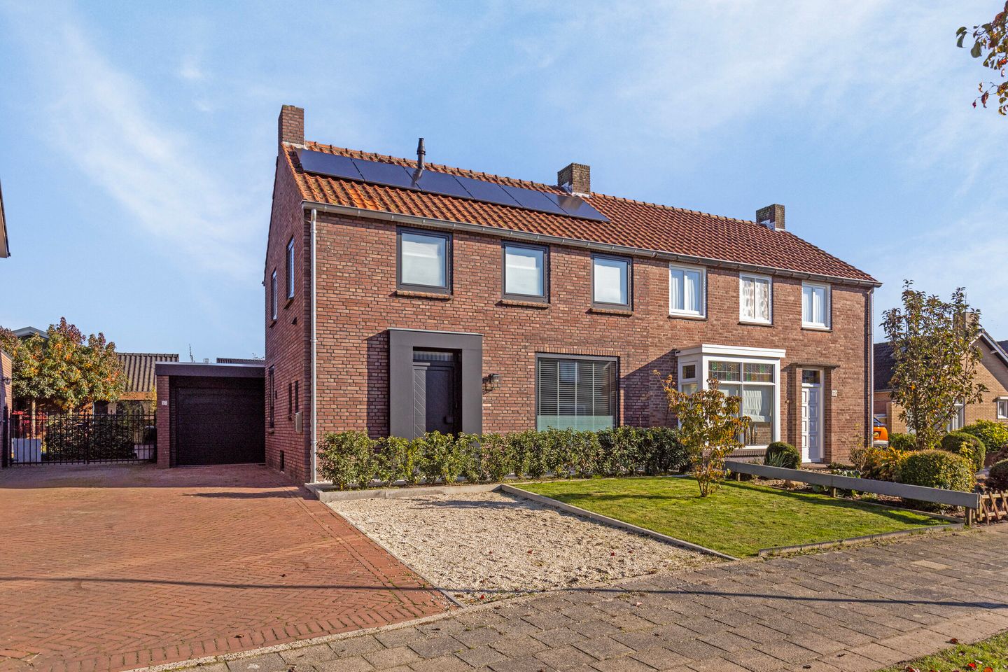 Foto 1 van van den Eijndelaan 17