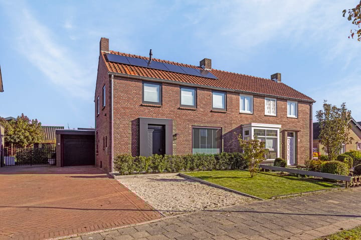 Foto 1 van van den Eijndelaan 17