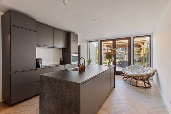 Foto 4 van van den Eijndelaan 17