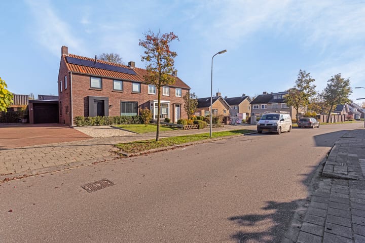 Foto 9 van van den Eijndelaan 17