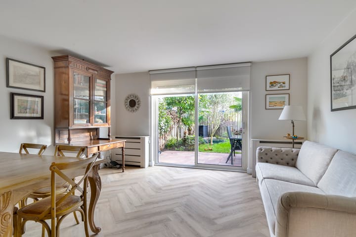 Foto 3 van Adrienne Solserpad 16