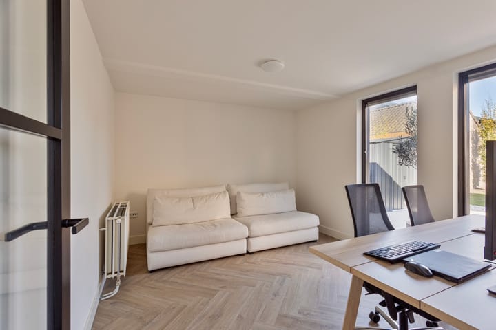 Foto 22 van van den Eijndelaan 17