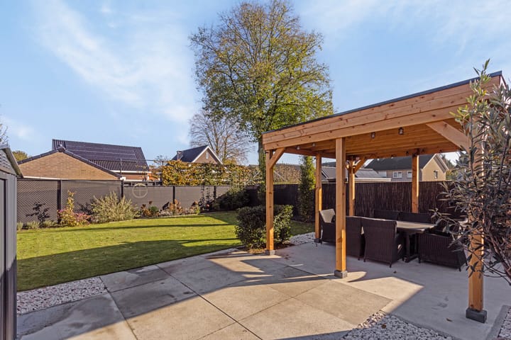 Foto 35 van van den Eijndelaan 17