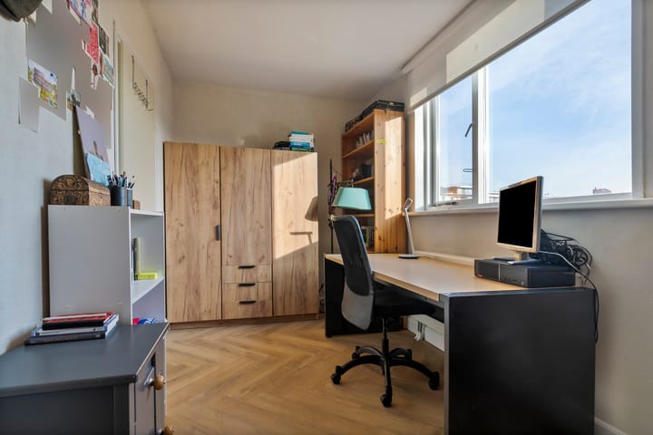 Foto 26 van Adrienne Solserpad 16