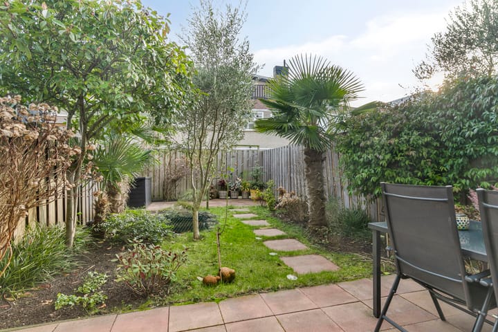 Foto 27 van Adrienne Solserpad 16