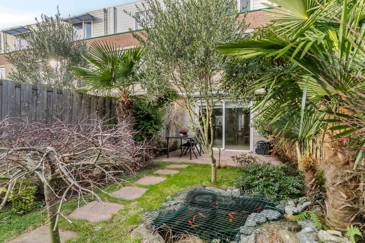 Foto 29 van Adrienne Solserpad 16