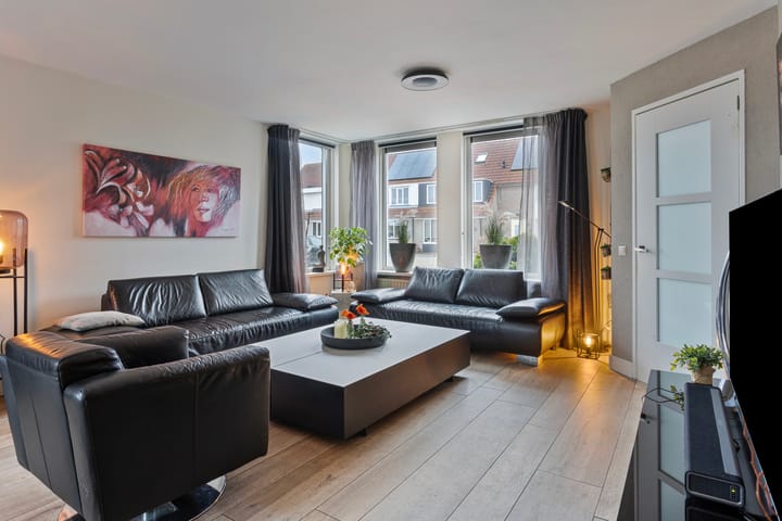 Photo 9 of Kruiningenstraat 56