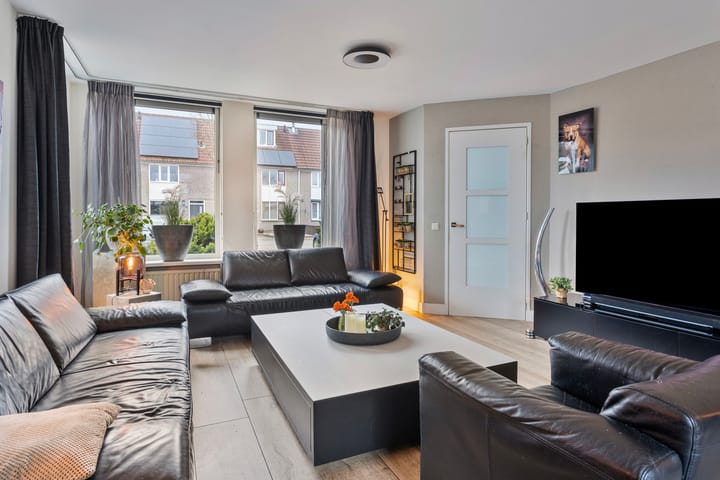 Photo 10 of Kruiningenstraat 56