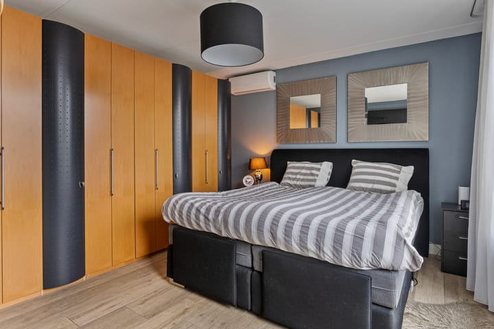 Photo 18 of Kruiningenstraat 56