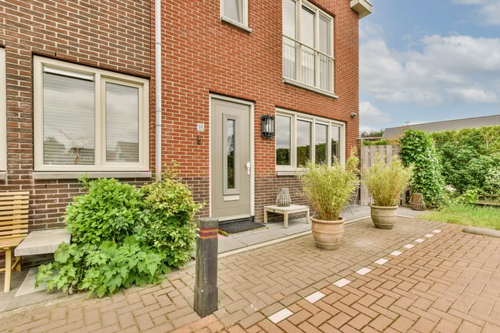 Foto 2 van Angstelhof 18