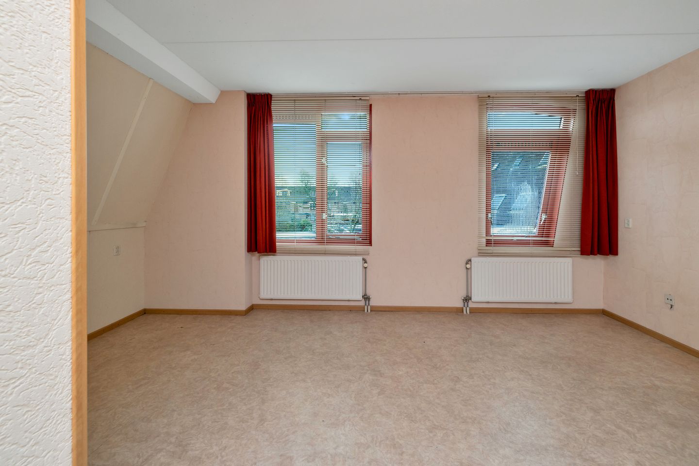 Foto 25 van Robert Stolzhof 44