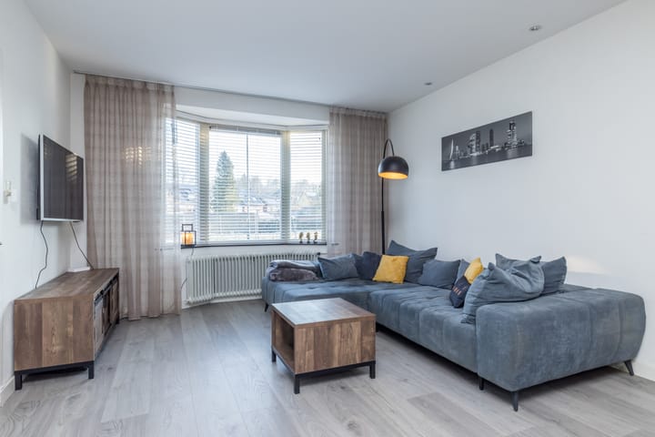 Photo 2 of Parallelstraat 81