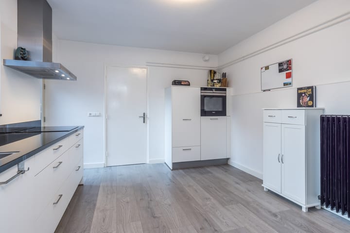 Photo 9 of Parallelstraat 81