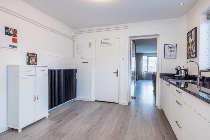 Photo 11 of Parallelstraat 81