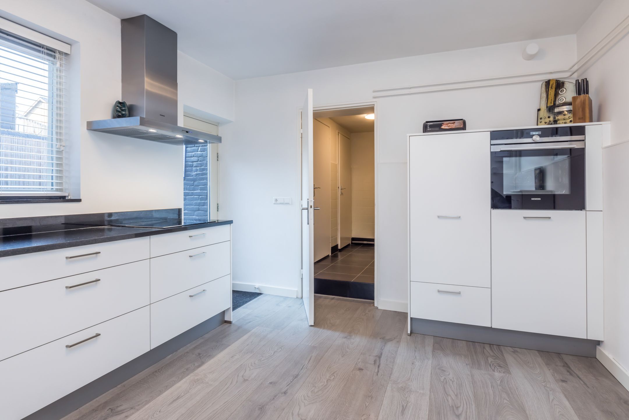 Photo 12 of Parallelstraat 81