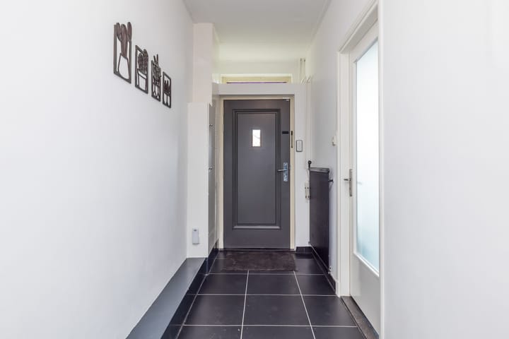 Photo 14 of Parallelstraat 81