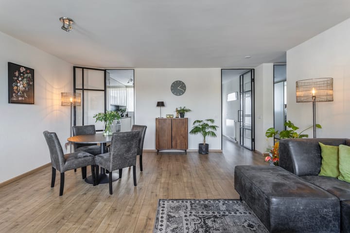 Foto 7 van Moleneindplein 154