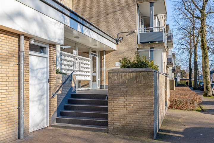 Foto 21 van Moleneindplein 154