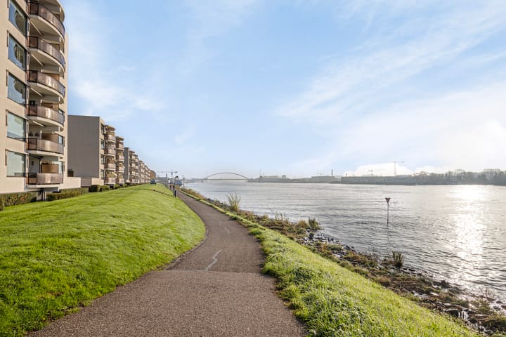 Foto 35 van Pontonniersweg 176