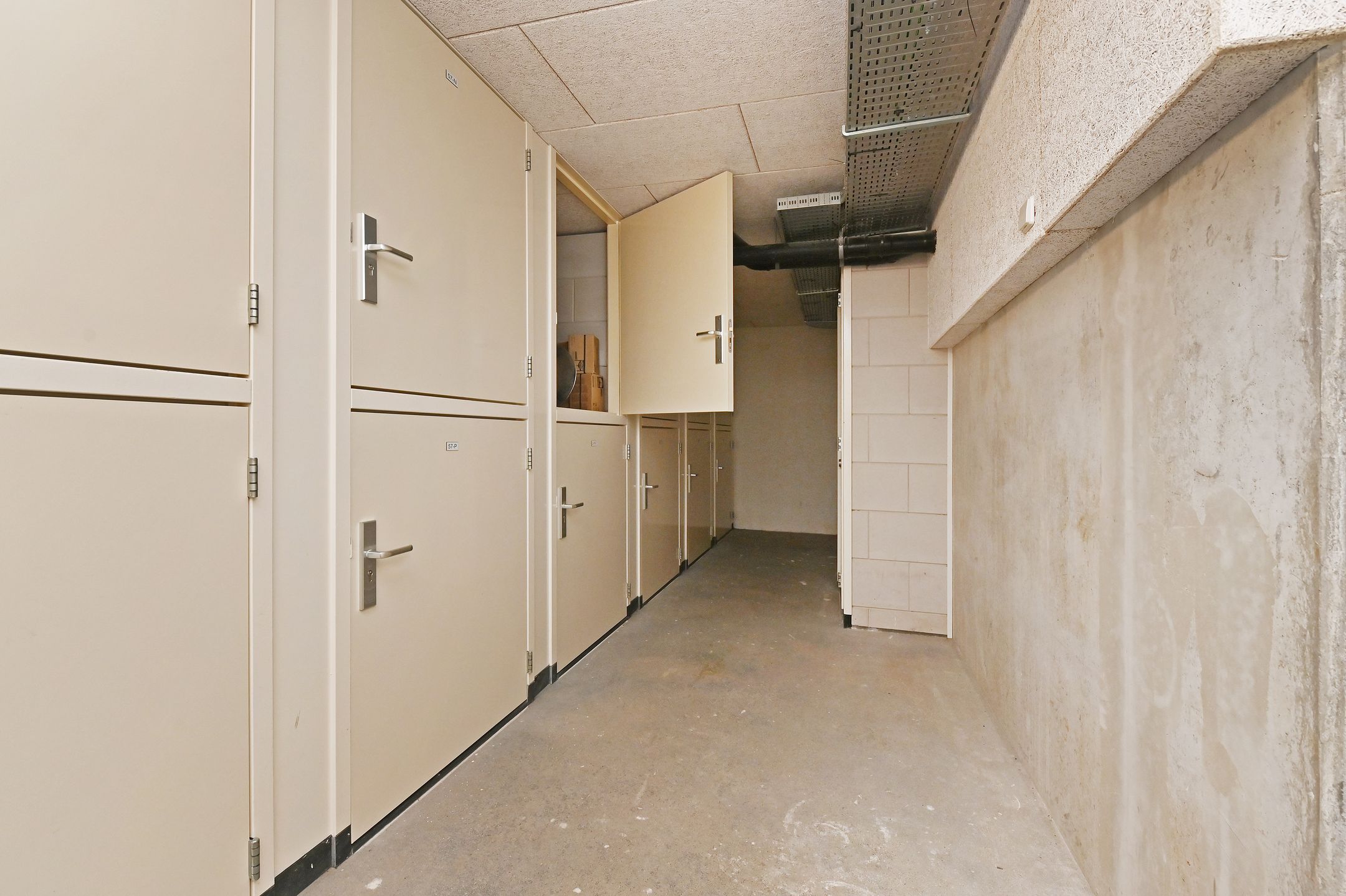 Foto 30 van Rotterdamsestraat 2-18