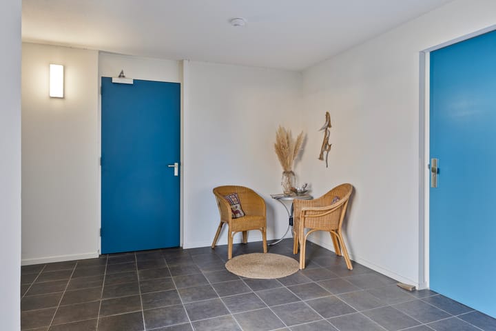 Foto 9 van van Emstplein 19