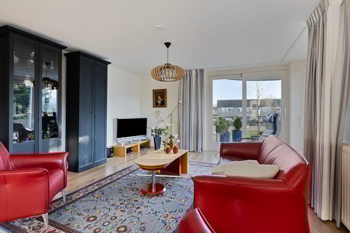 Foto 15 van van Emstplein 19