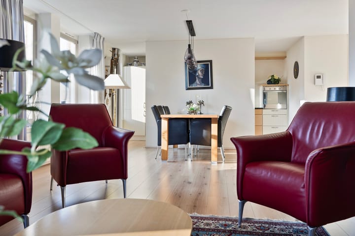 Foto 17 van van Emstplein 19