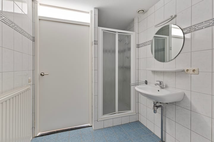 Foto 26 van van Emstplein 19