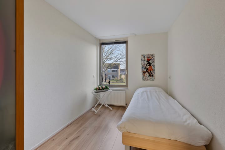 Foto 28 van van Emstplein 19