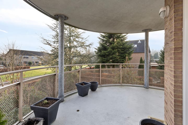 Foto 32 van van Emstplein 19