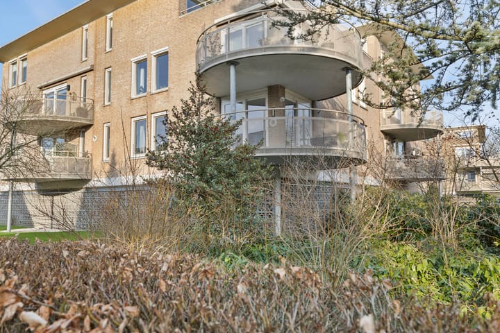 Foto 38 van van Emstplein 19