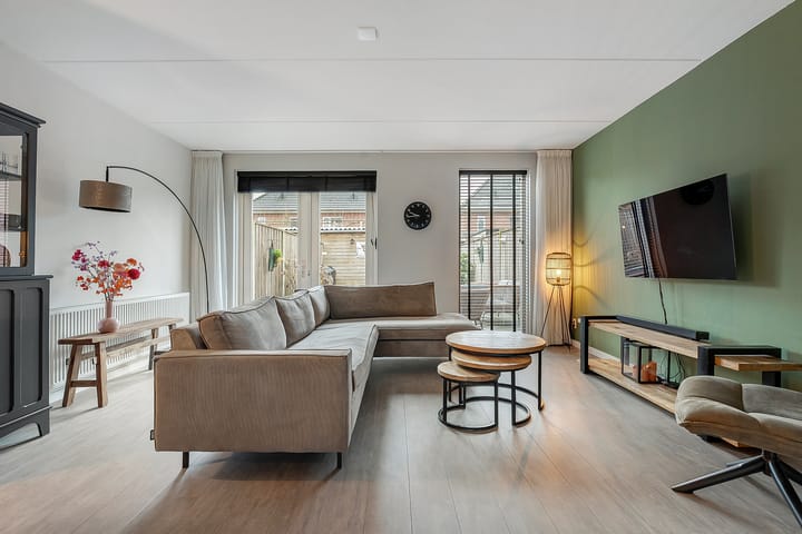 Foto 11 van Jongsmalaan 4