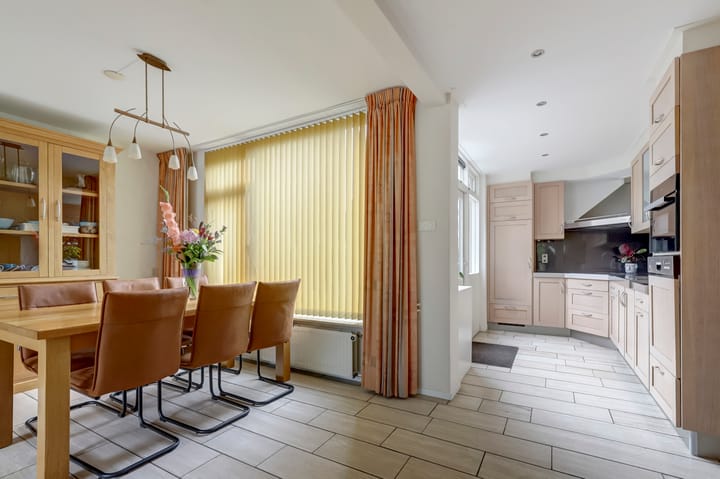 Foto 7 van van Dijckstraat 46