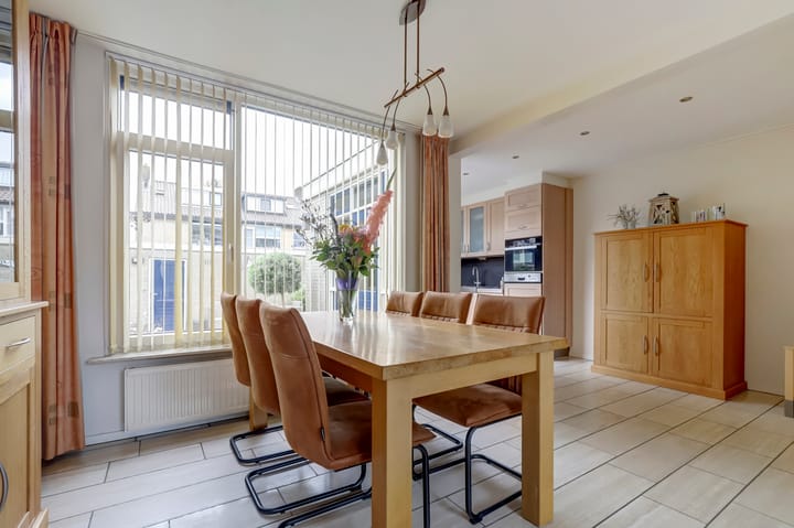 Foto 8 van van Dijckstraat 46