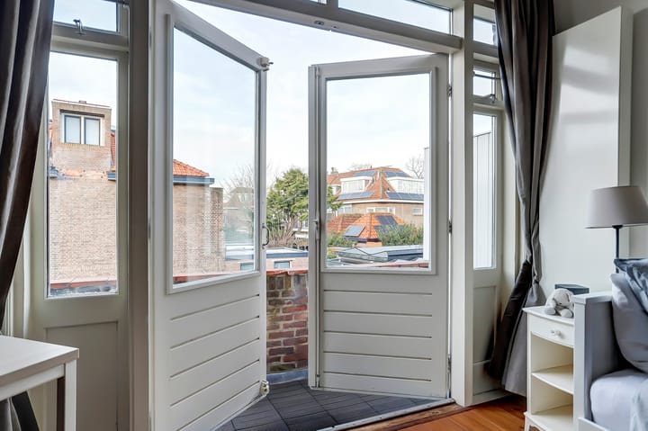 Foto 24 van Eemwijkplein 9