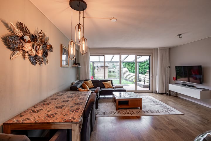 Foto 9 van Nijstukken 84