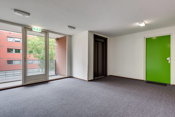 Photo 6 of Remalunet 33-C