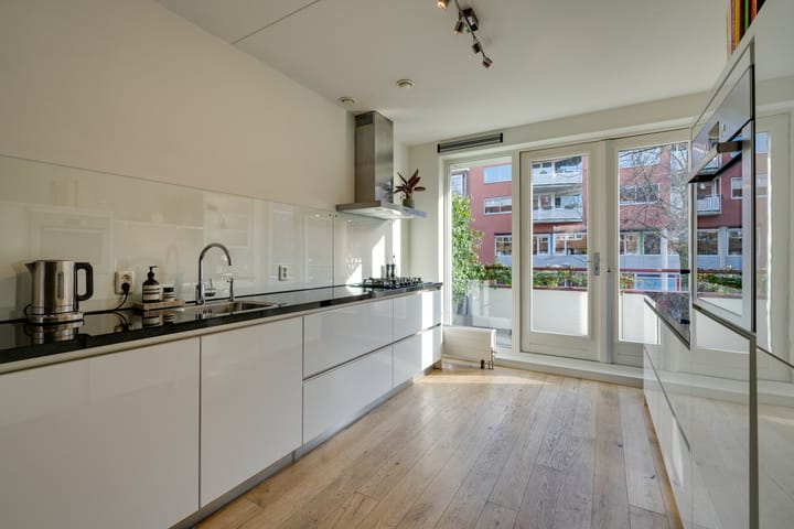 Foto 3 van Makassarstraat 124-H