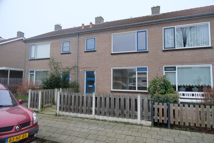 Photo 1 of van der Duyn van Maasdamstraat 16
