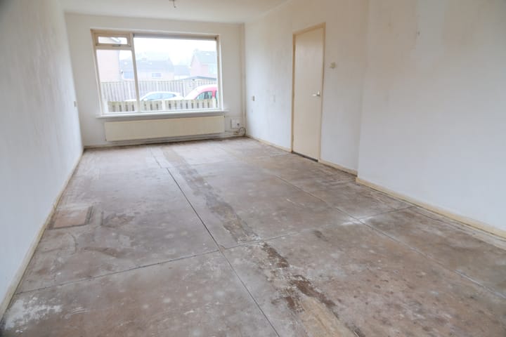 Photo 3 of van der Duyn van Maasdamstraat 16