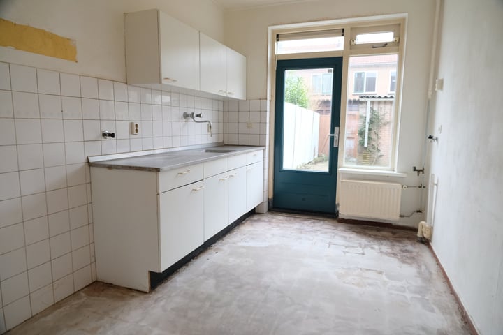 Bekijk foto 4 van van der Duyn van Maasdamstraat 16