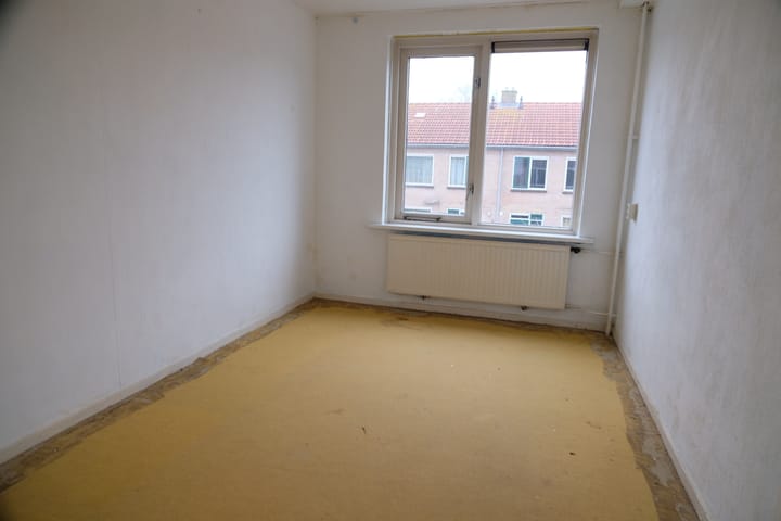 Photo 6 of van der Duyn van Maasdamstraat 16