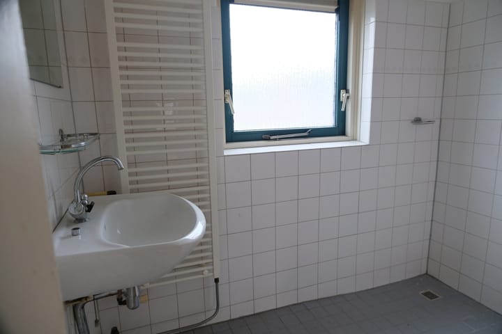 Photo 9 of van der Duyn van Maasdamstraat 16