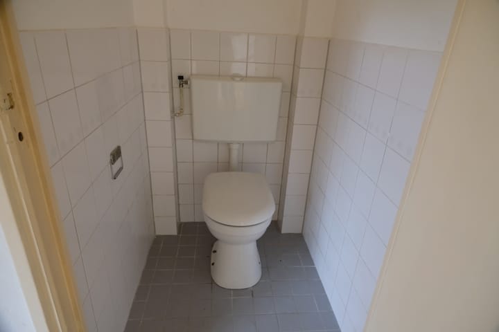 Photo 10 of van der Duyn van Maasdamstraat 16