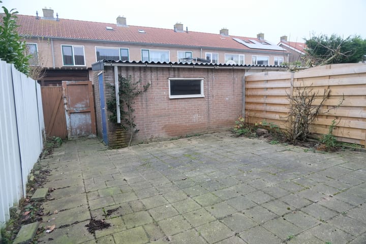 Photo 14 of van der Duyn van Maasdamstraat 16