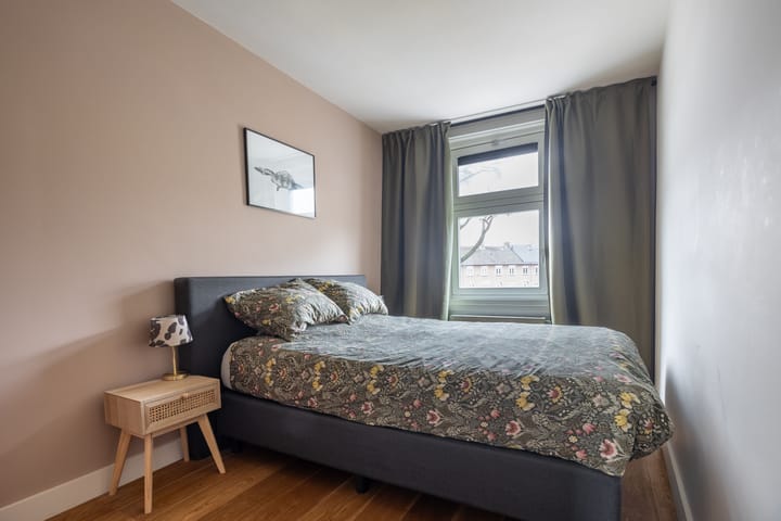 Foto 20 van Oranjeboomstraat 90