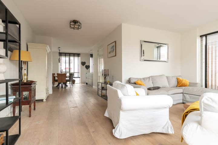 Photo 9 of Dokter Stapenséastraat 24