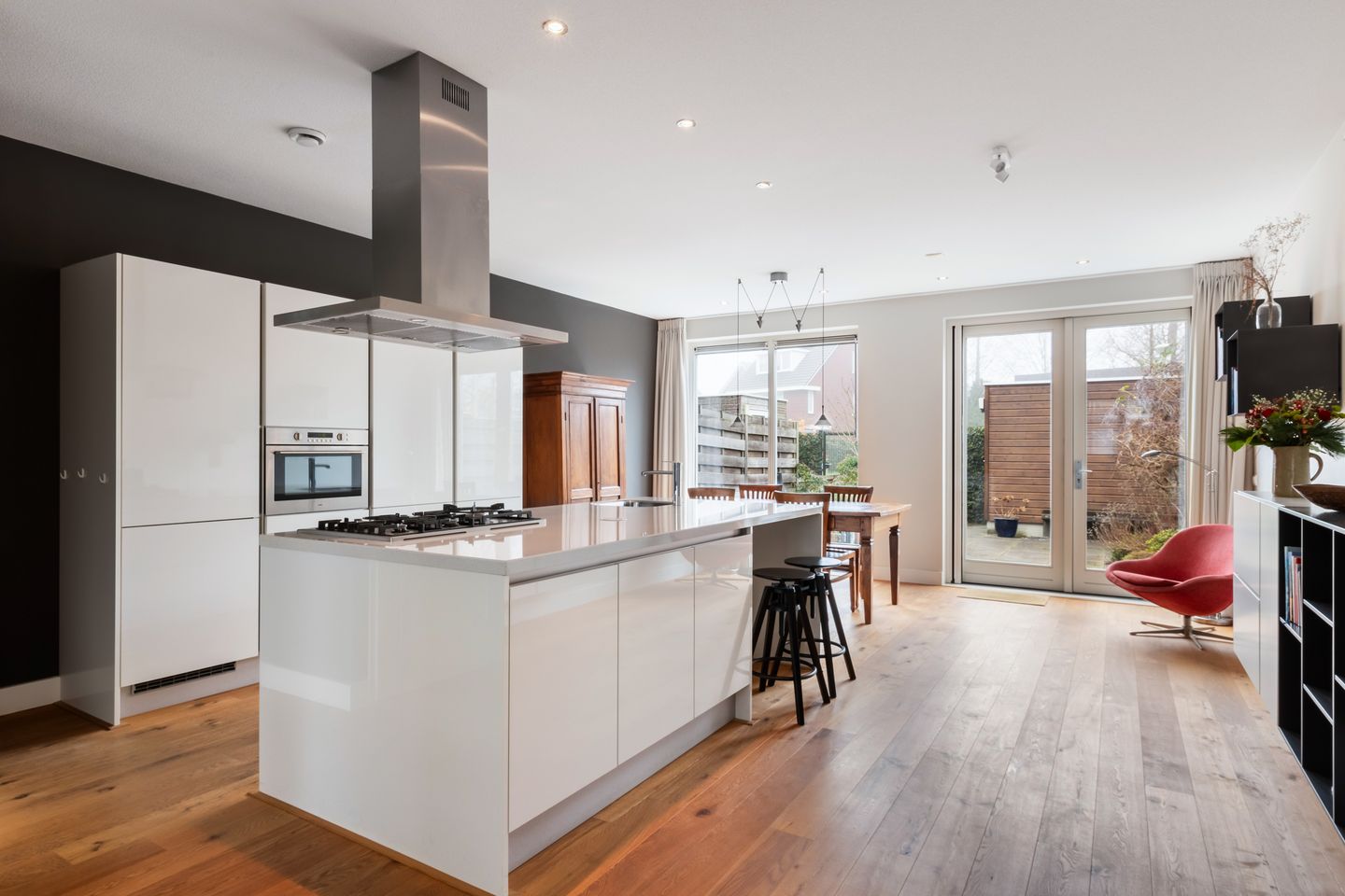 Foto 4 van Van Staverenstraat 35