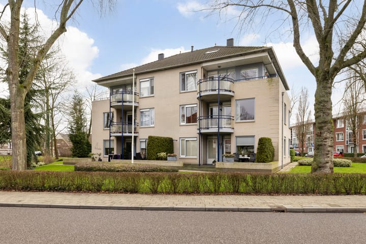 Photo 1 of Pieter Bieremastraat 1-A