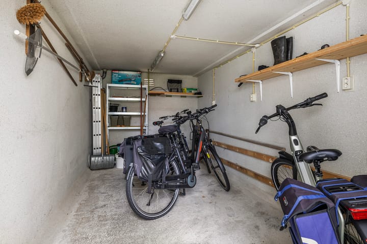 Photo 30 of Pieter Bieremastraat 1-A